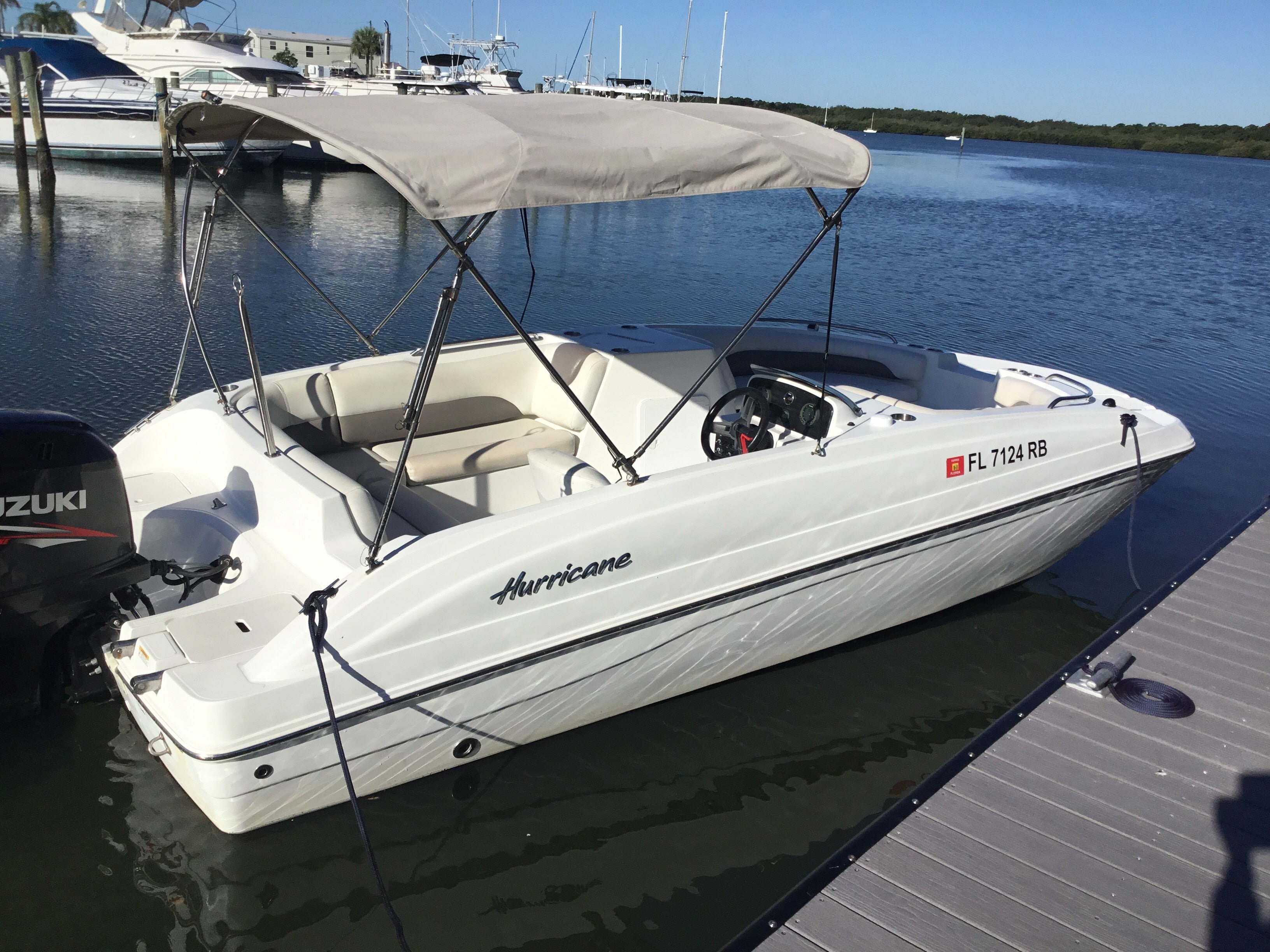 2016 Hurricane Sundeck 19 foot with 150 HP Suzuki Outboard Boat Rental