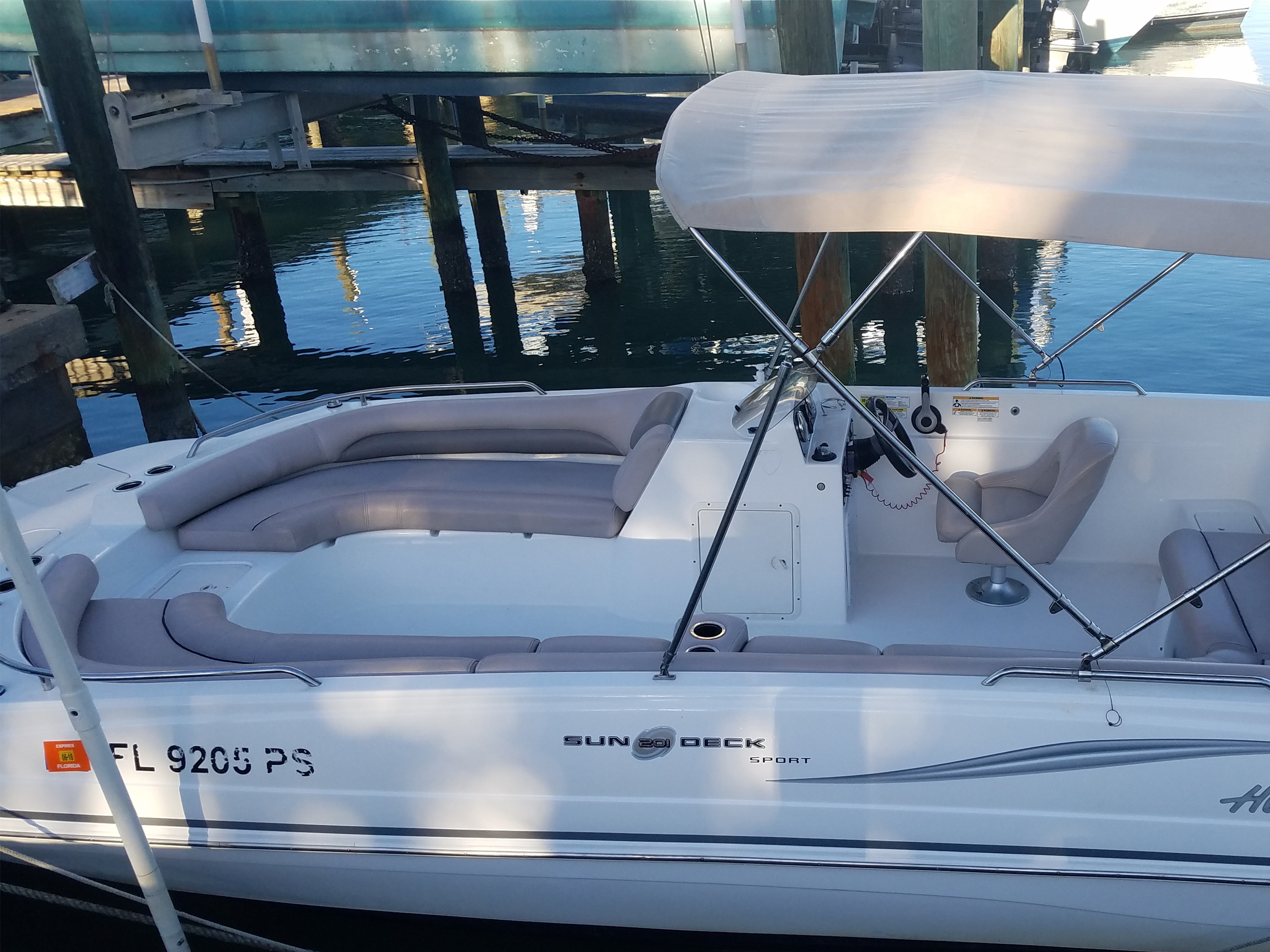 2014 Hurricane Deck Boat 20 foot with 150 HP