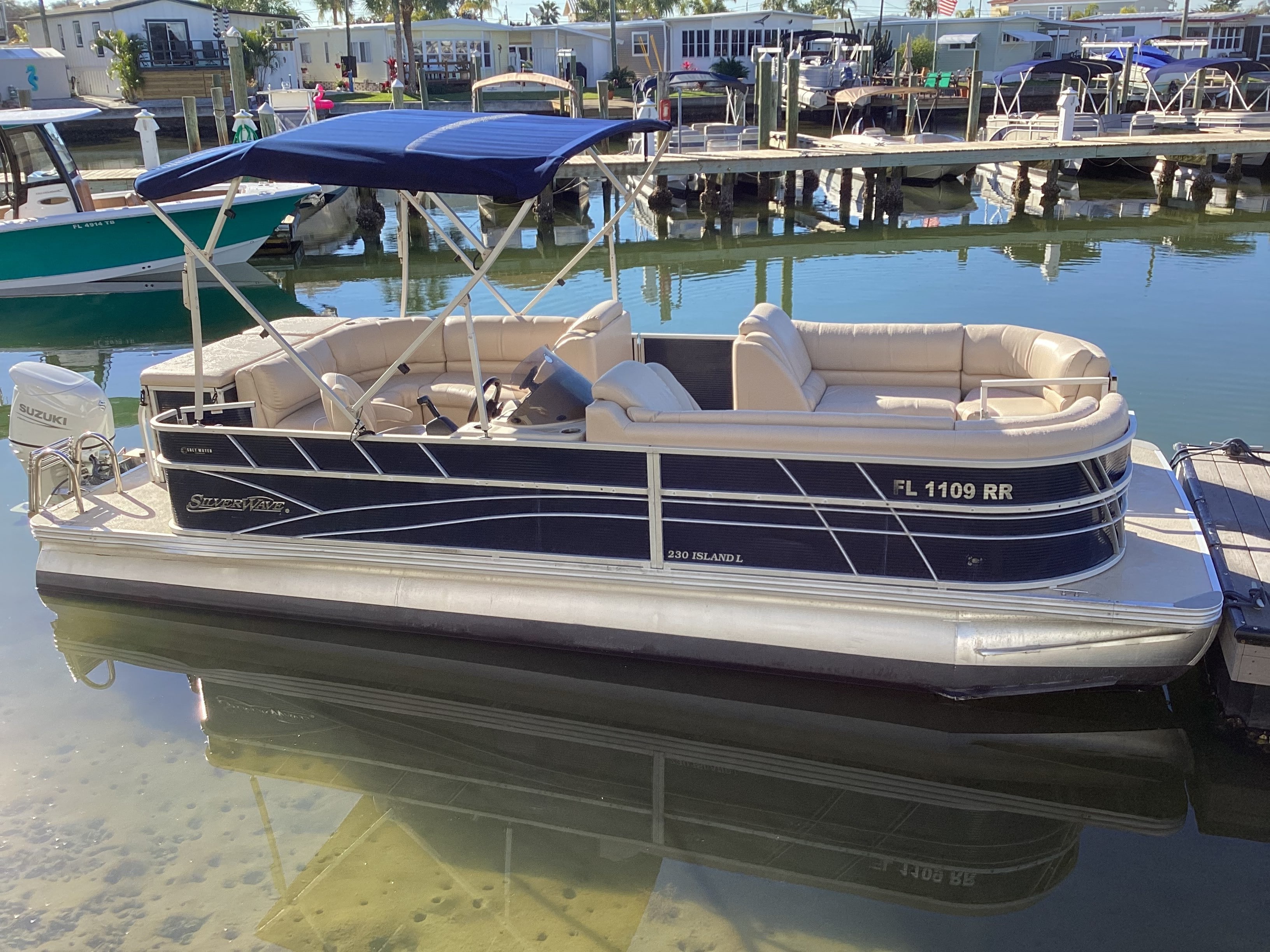 23' Silverware Pontoon Boat St. Petersburg, FL